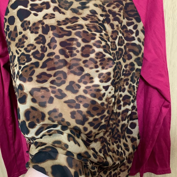 Pretty top - Picture 3 of 3